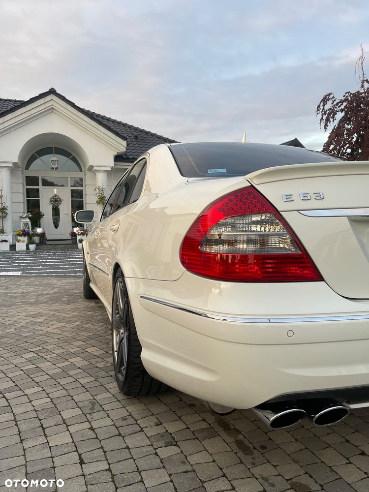 Mercedes-Benz Klasa E 63 AMG - 4