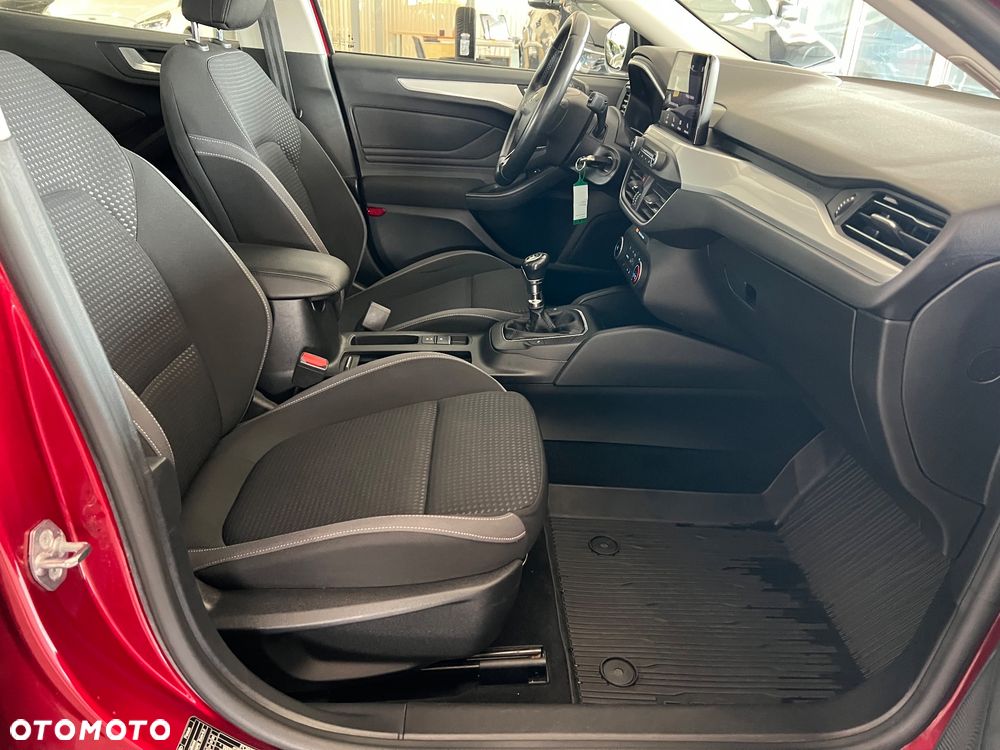 Ford Focus 1.0 EcoBoost Connected - 37