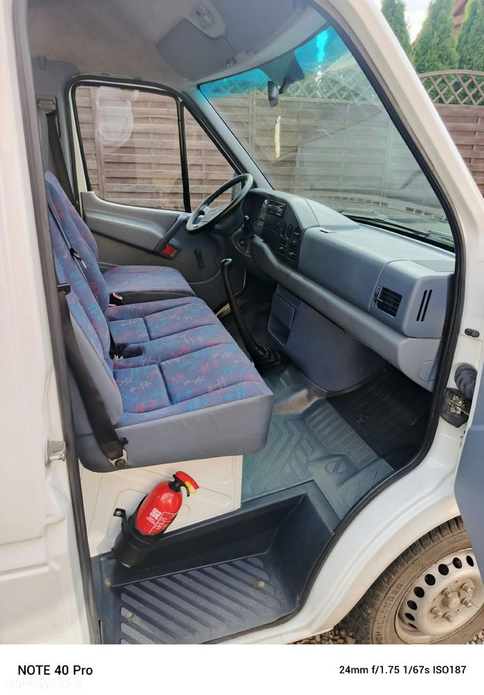 Mercedes-Benz Sprinter - 13