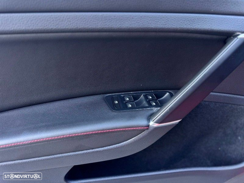 VW Golf 2.0 TSI GTI DSG Performance - 17