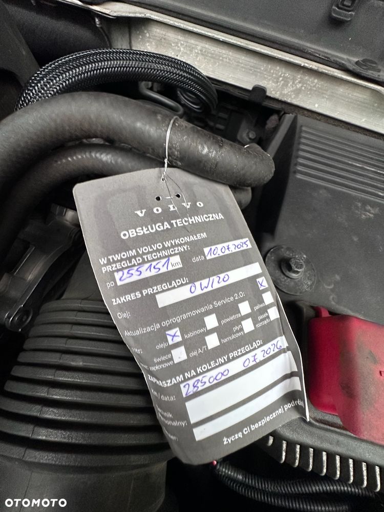 Volvo XC 60 D5 SCR AWD R-Design - 24