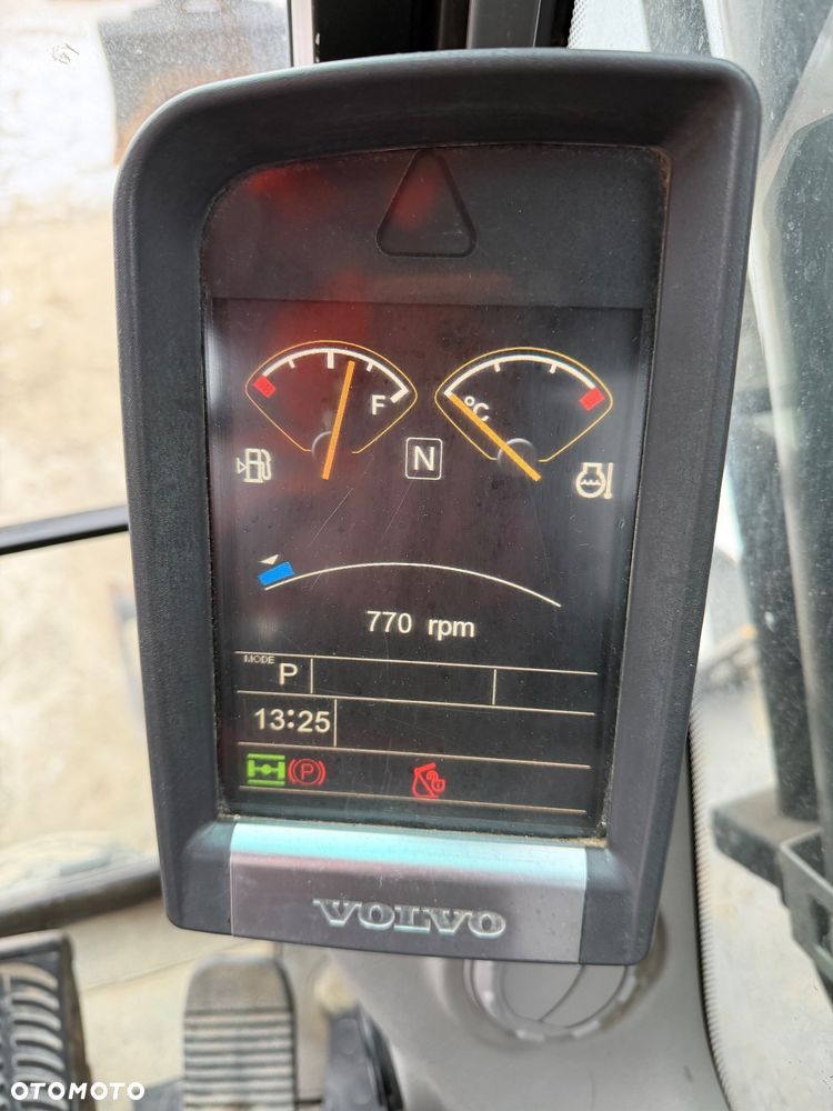 Volvo EW160C - 16