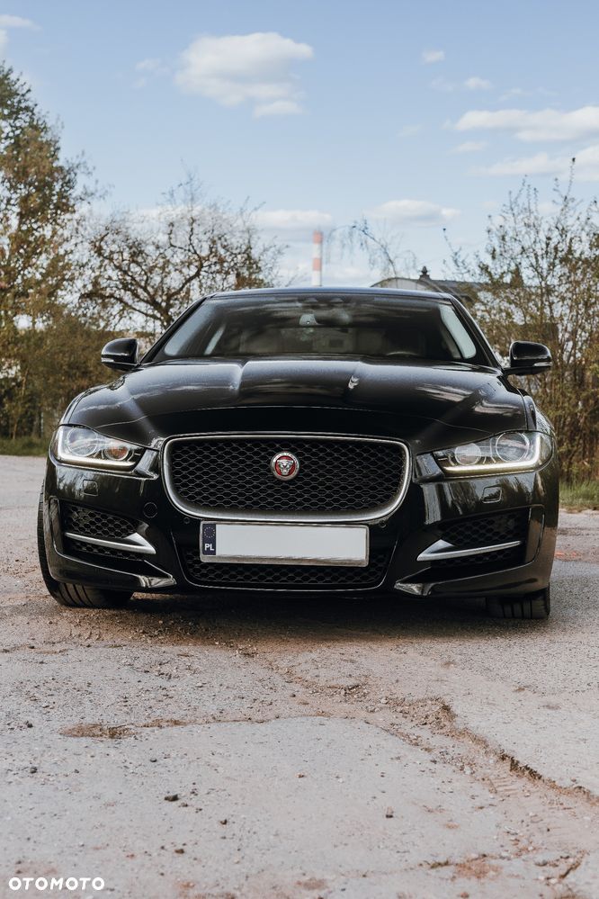 Jaguar XE 20d R-Sport - 5