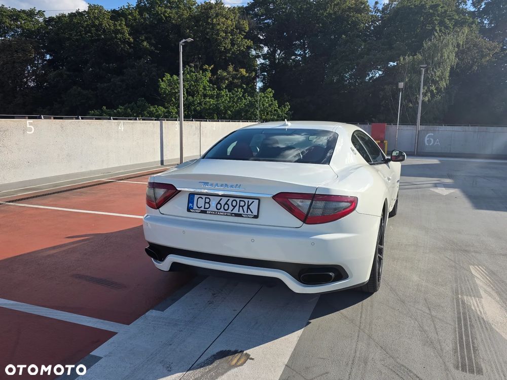 Maserati GranTurismo S Automat - 4