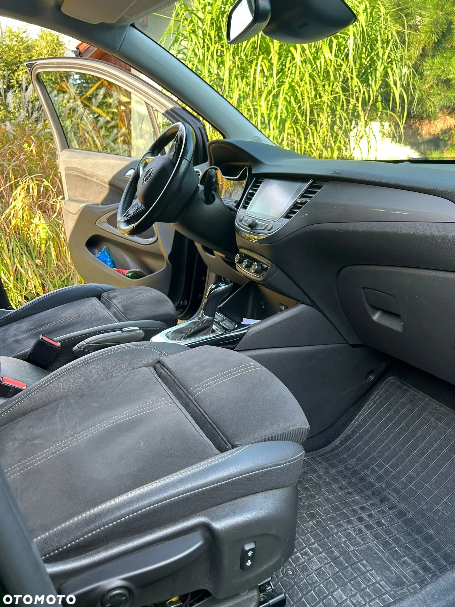 Opel Crossland X ver-1-2-t-elegance - 7