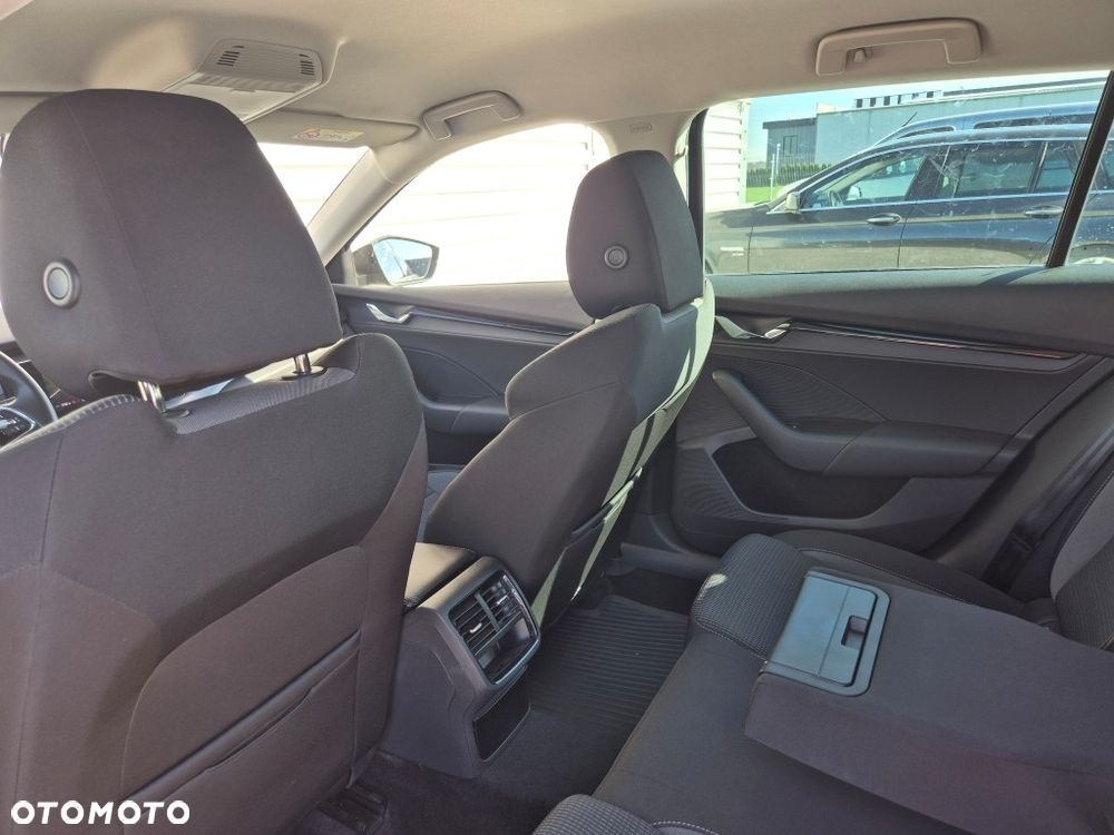 Skoda Octavia 2.0 TDI Ambition DSG - 14