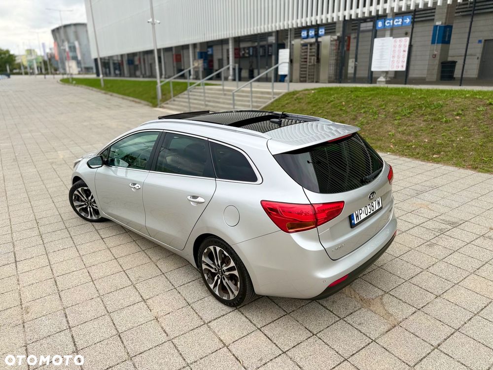 Kia Ceed 1.6 CRDi 128 Platinum Edition - 4
