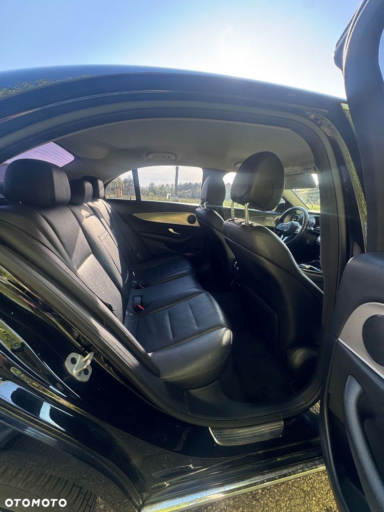 Mercedes-Benz Klasa E 220 d 9G-TRONIC - 9