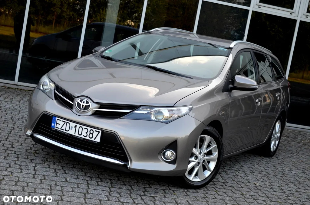Toyota Auris 1.6 Dynamic - 10