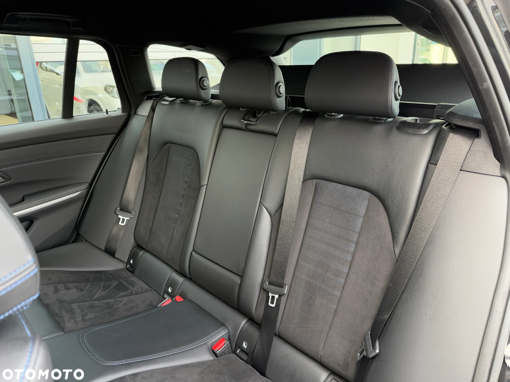 BMW Seria 3 320d Touring M Sport - 24