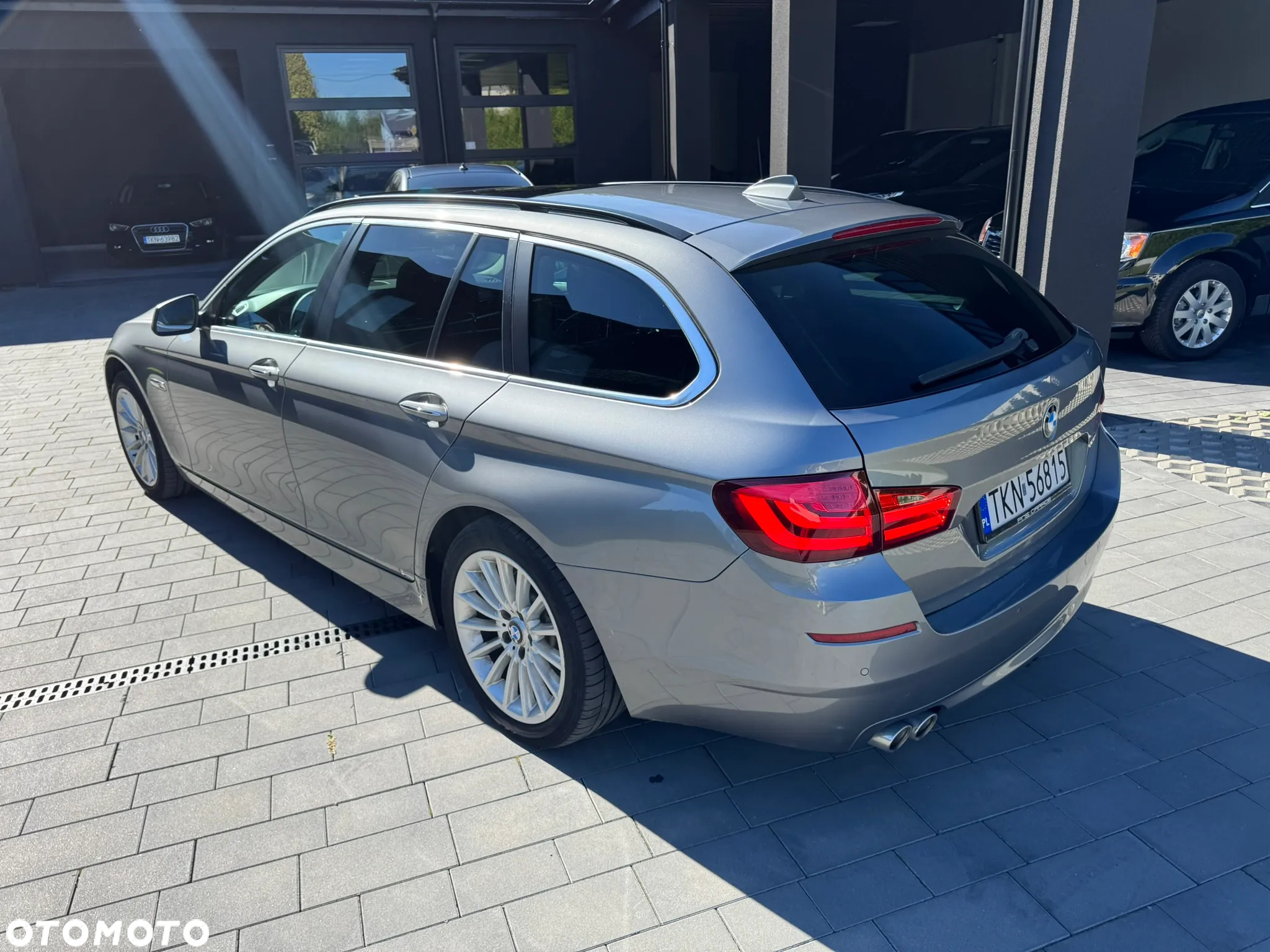 BMW Seria 5 520d Touring Luxury Line - 13