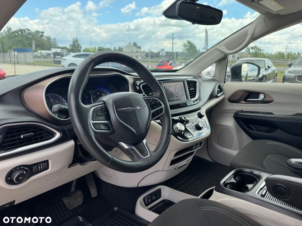 Chrysler Voyager - 11