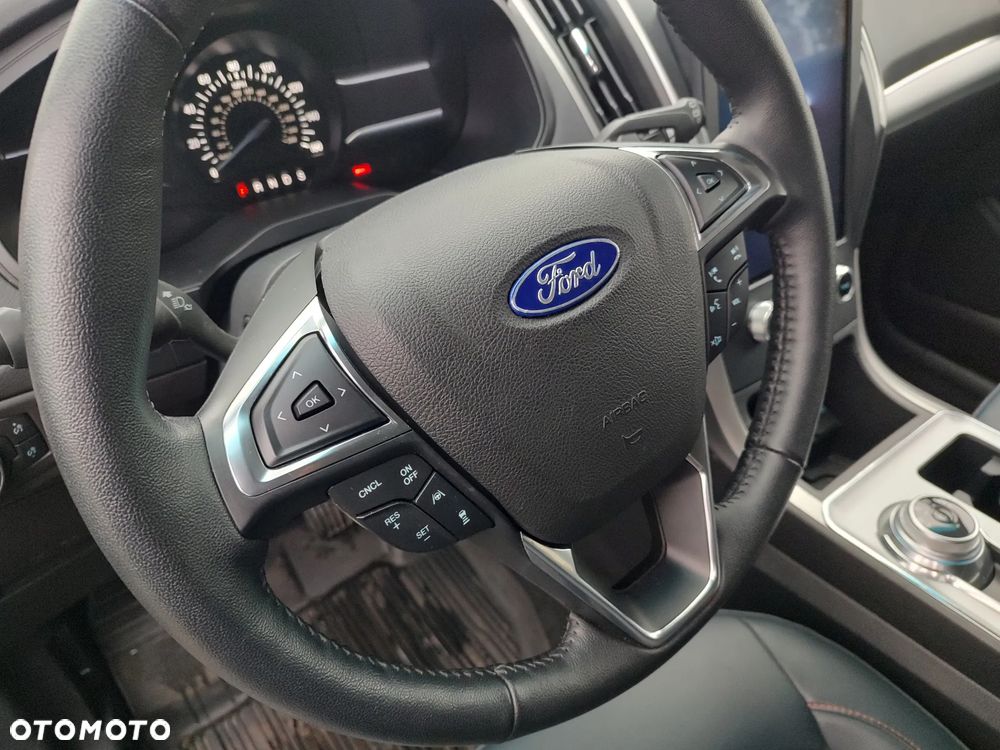 Ford Edge - 12