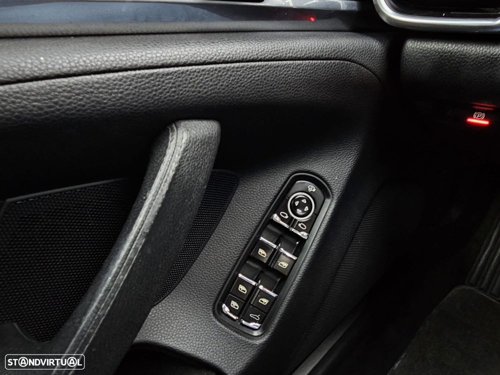 Porsche Panamera Standard - 25