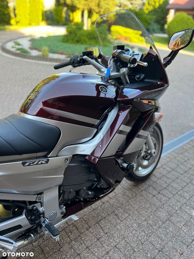 Yamaha FJR - 27