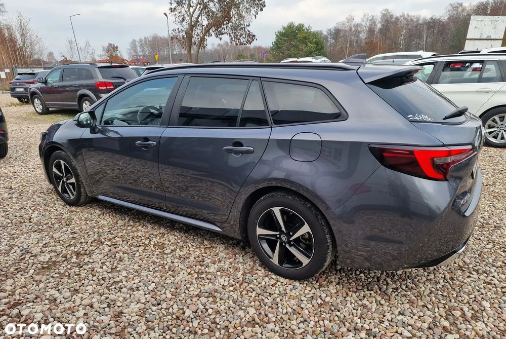 Toyota Corolla 1.8 Business Edition - 12