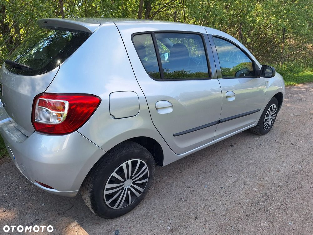 Dacia Sandero - 4