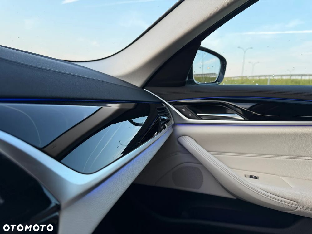 BMW Seria 5 520d Luxury Line - 27
