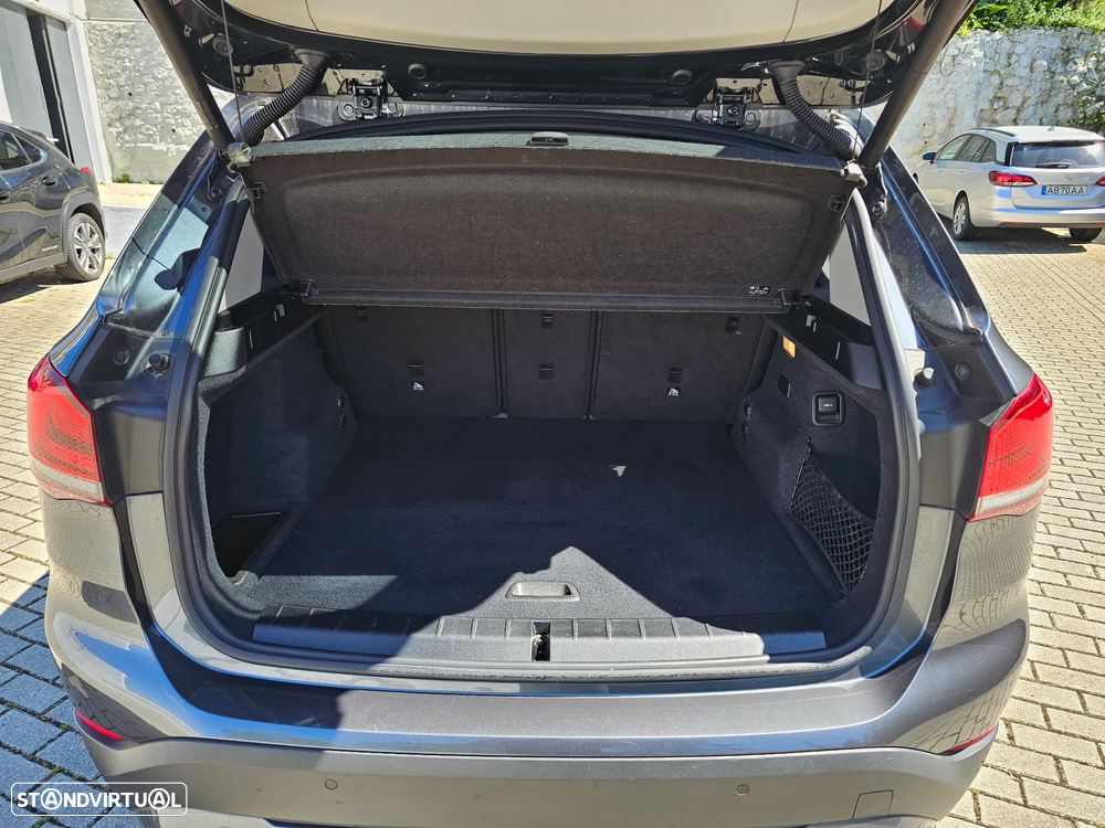 BMW X1 25 e xDrive Corporate Edition - 14
