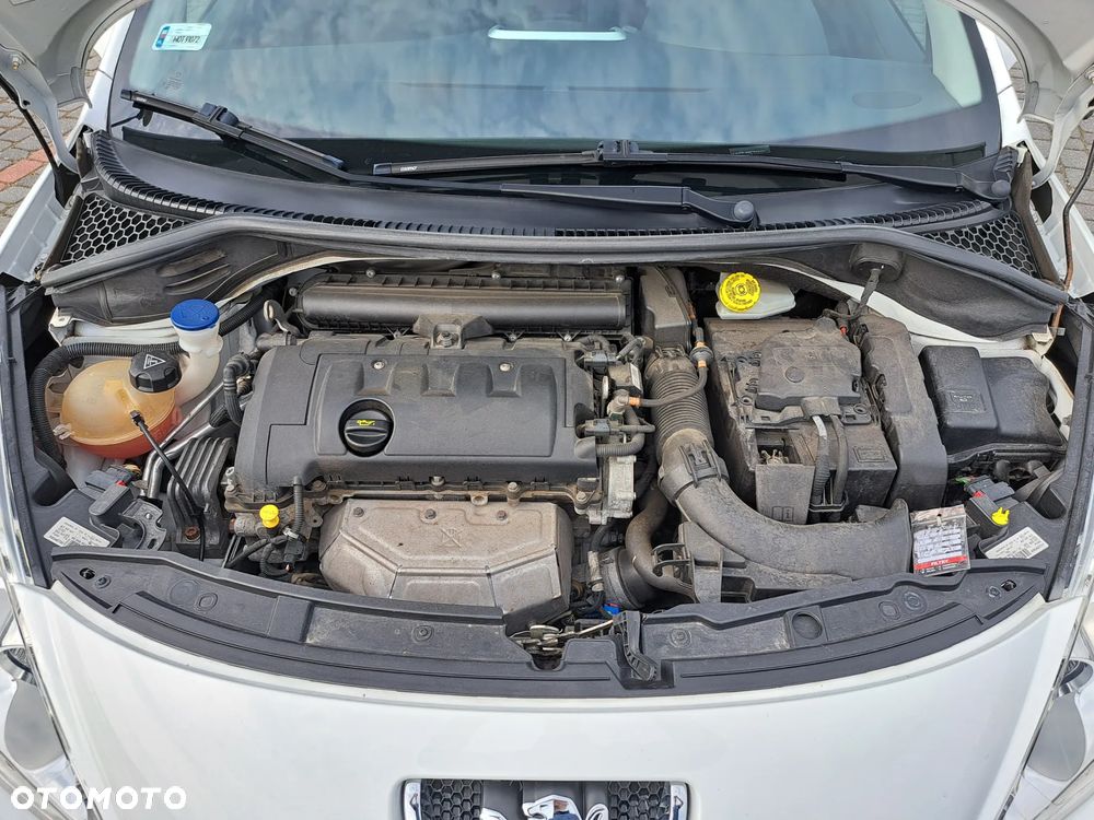 Peugeot 207 1.6 VTi Premium - 18