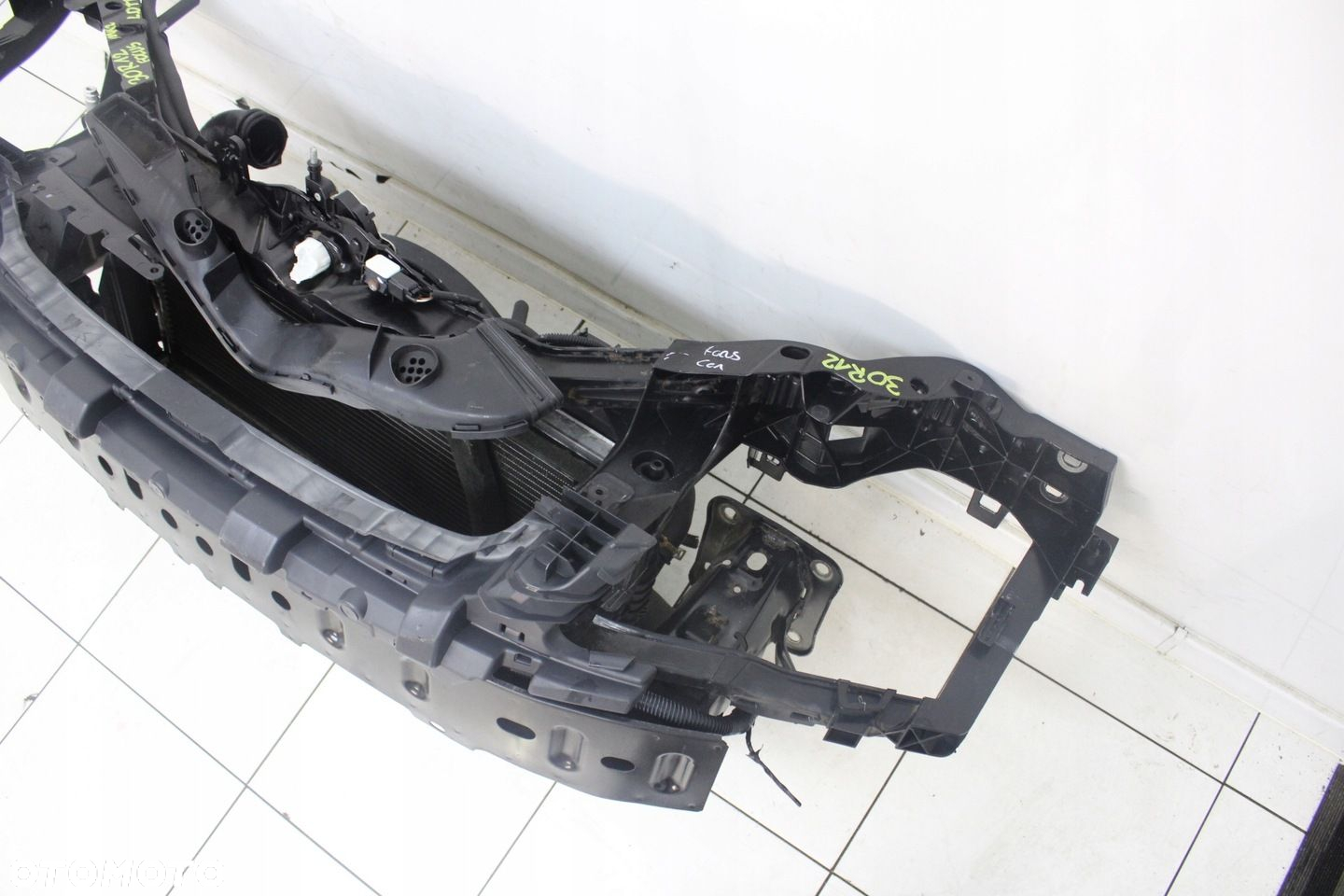 PAS PRZEDNI WZMOCNIENIE CHŁODNICE FORD FOCUS MK2 LIFT 2007R- 2.0 TDCI - 5