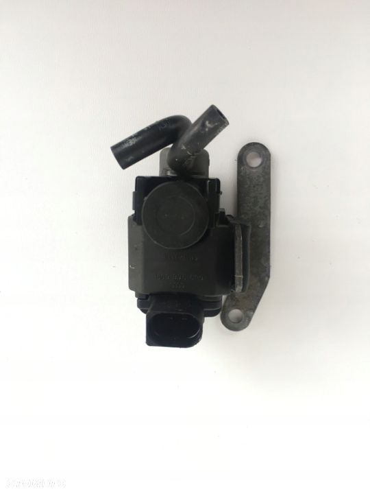 ZAWÓR PODCIŚNIENIA AUDI 059906609D - 1