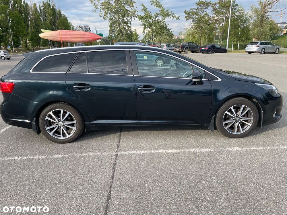 Toyota Avensis 2.0 D-4D Premium - 3