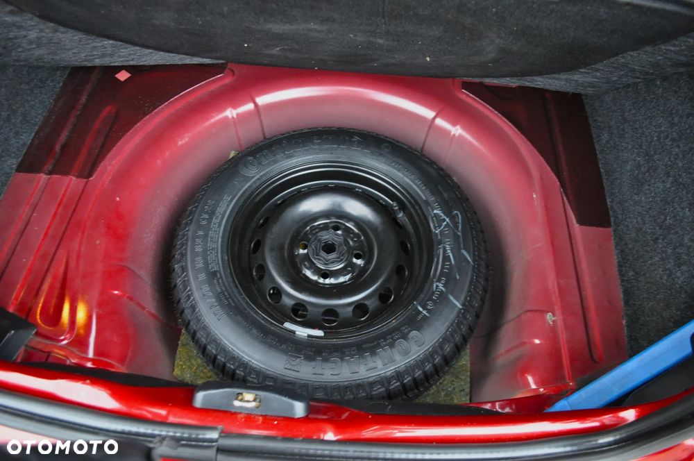 Renault Megane 1.6 RN - 11