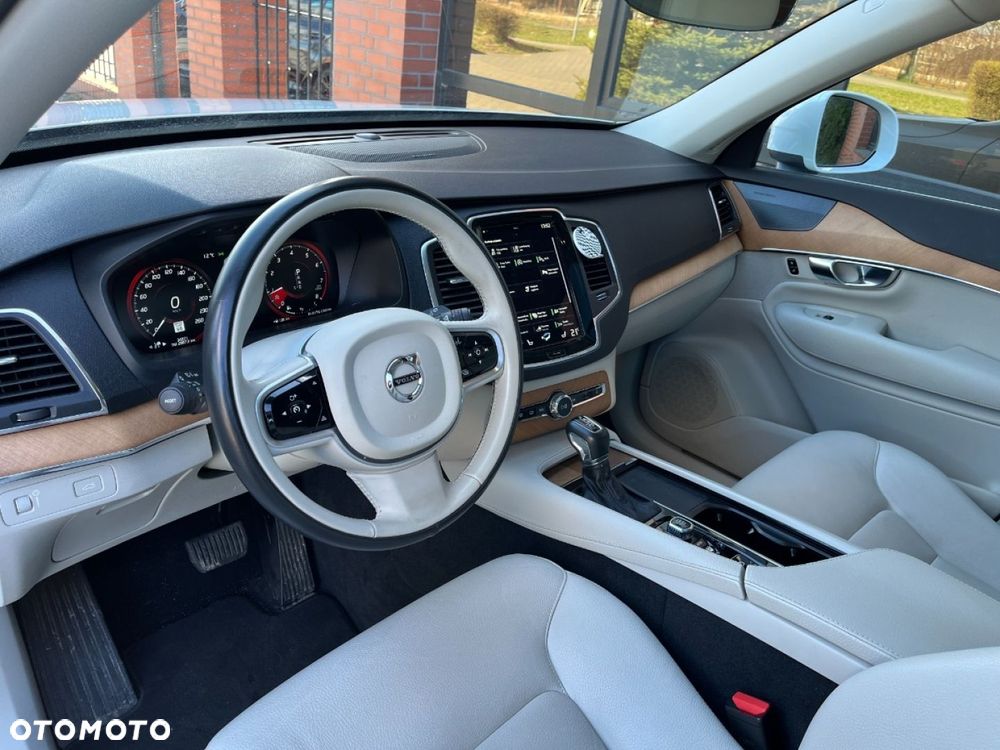 Volvo XC 90 B5 B AWD Plus Bright - 8