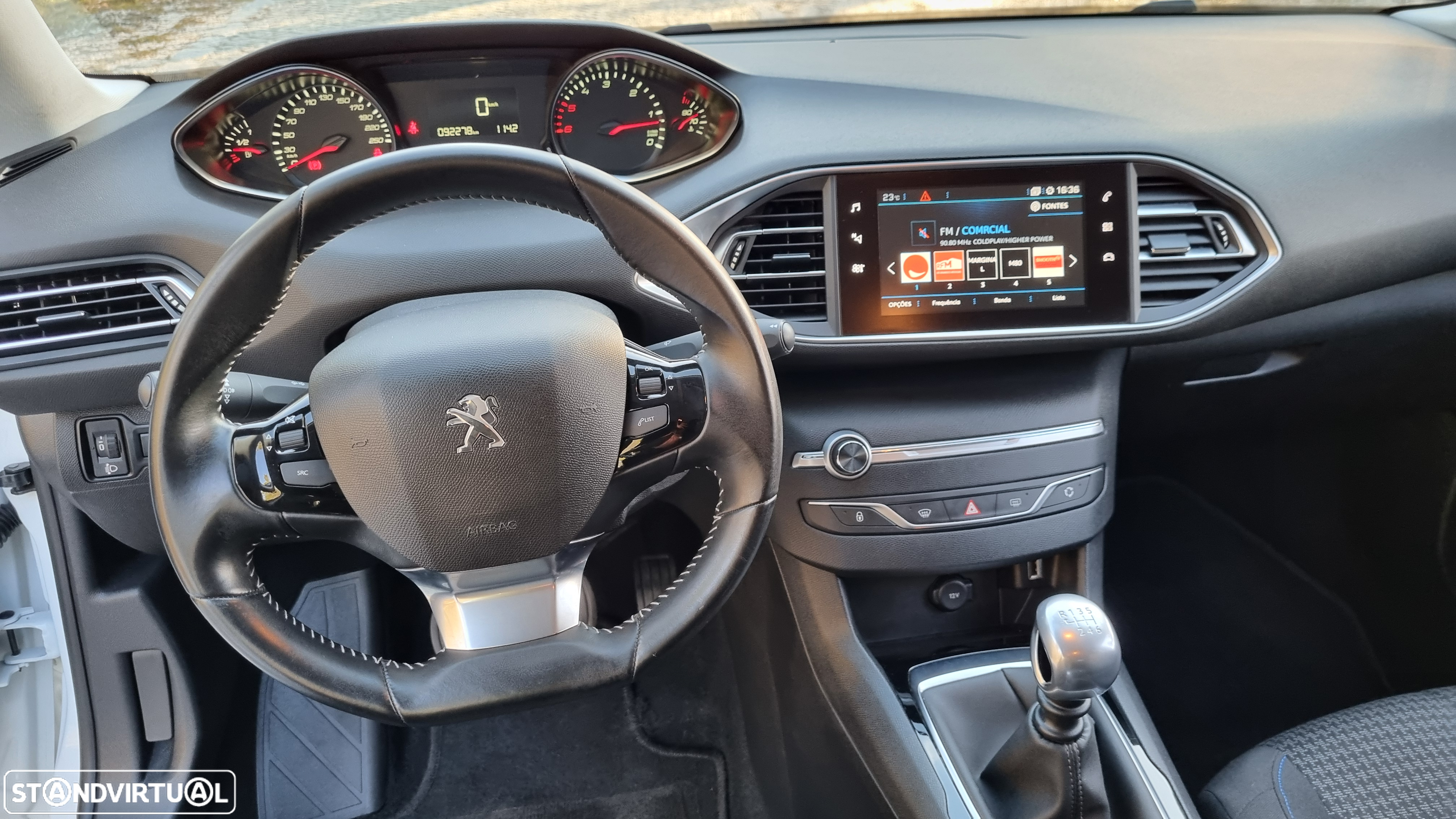 Peugeot 308 SW 1.5 BlueHDi Style - 24