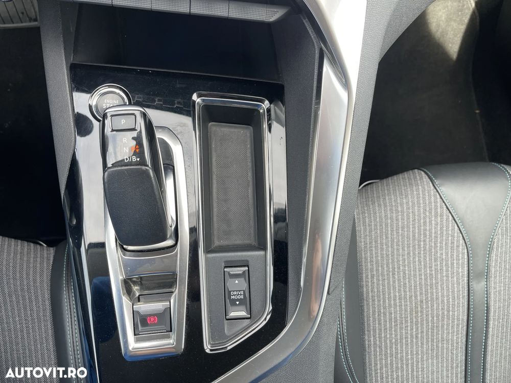 Peugeot 3008 225 e-EAT8 Allure Pack - 14