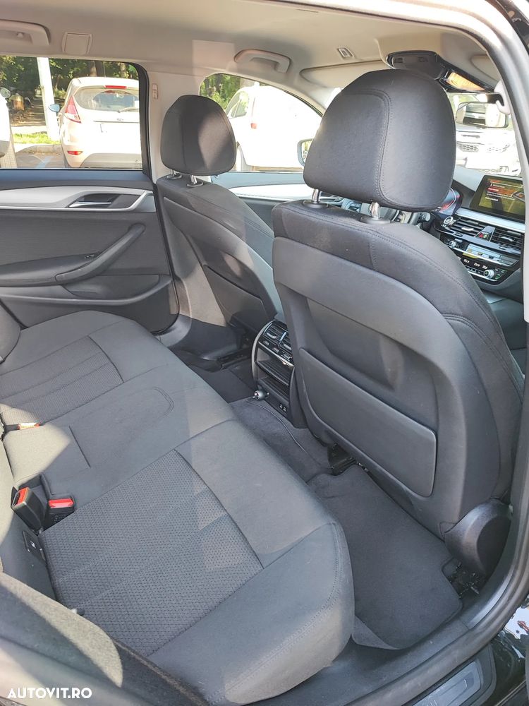 BMW Seria 5 520d xDrive AT MHEV - 10