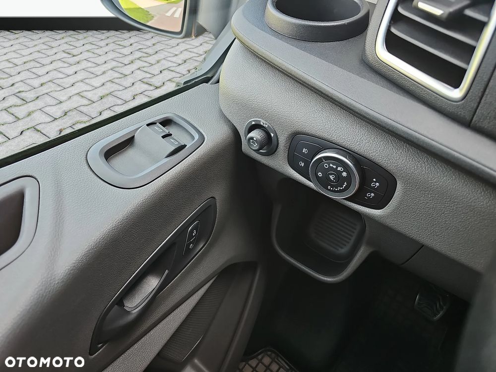 Ford TRANSIT L3H2 BRYGADOWY 7 OSÓB - 21