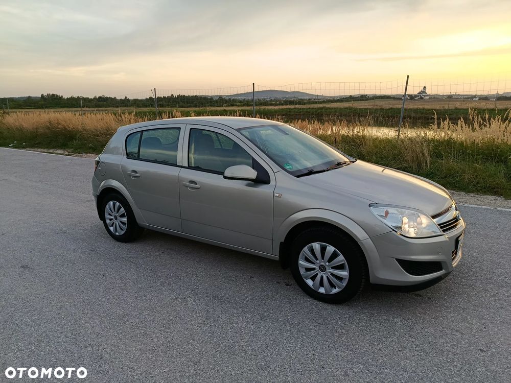 Opel Astra 1.6 Color Edition - 16