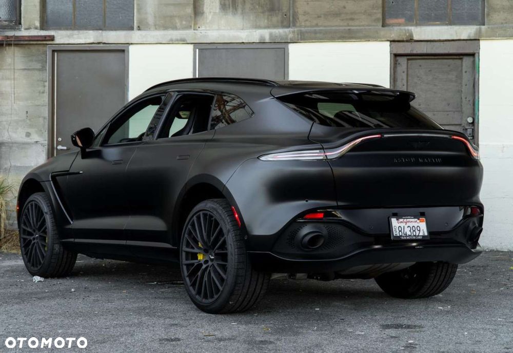 Aston Martin DBX - 2