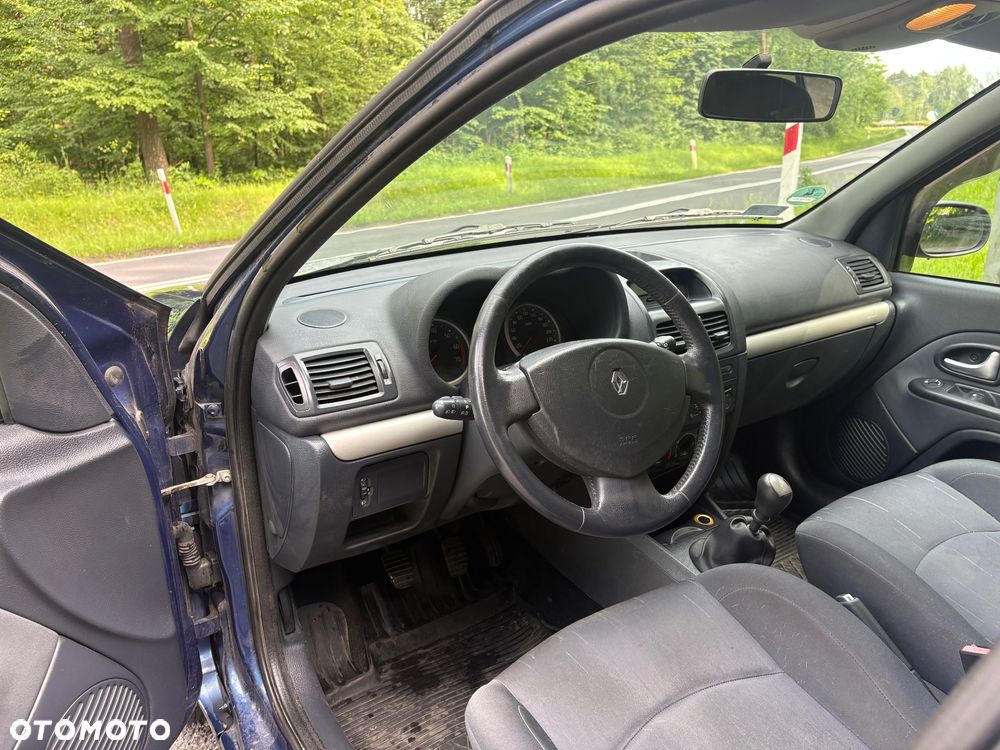 Renault Clio - 9