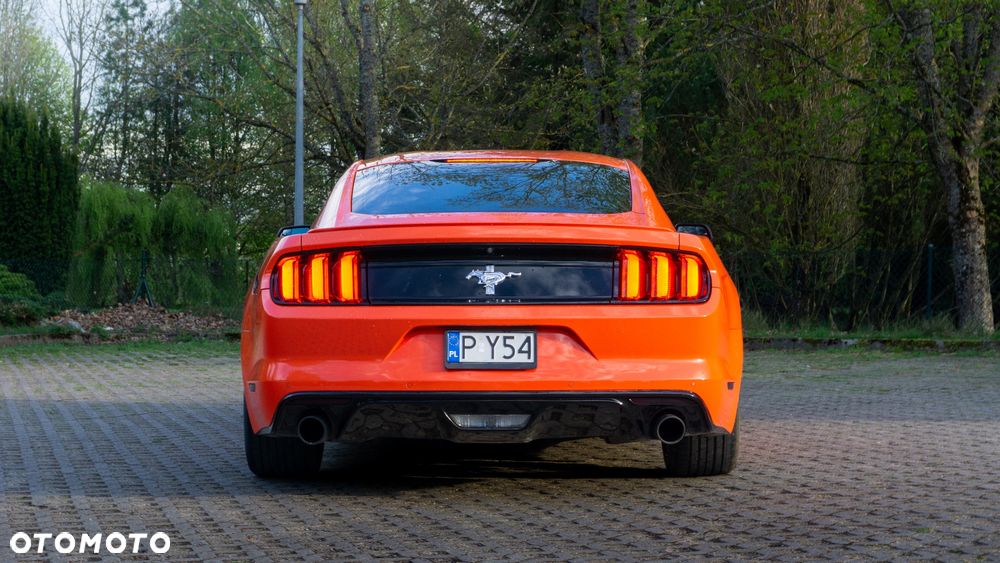 Ford Mustang 3.7 V6 - 8