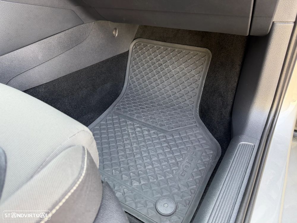 VW Golf Variant 1.6 TDi Highline - 45