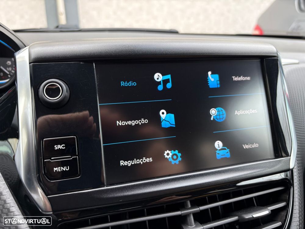 Peugeot 2008 1.2 PureTech Allure - 19