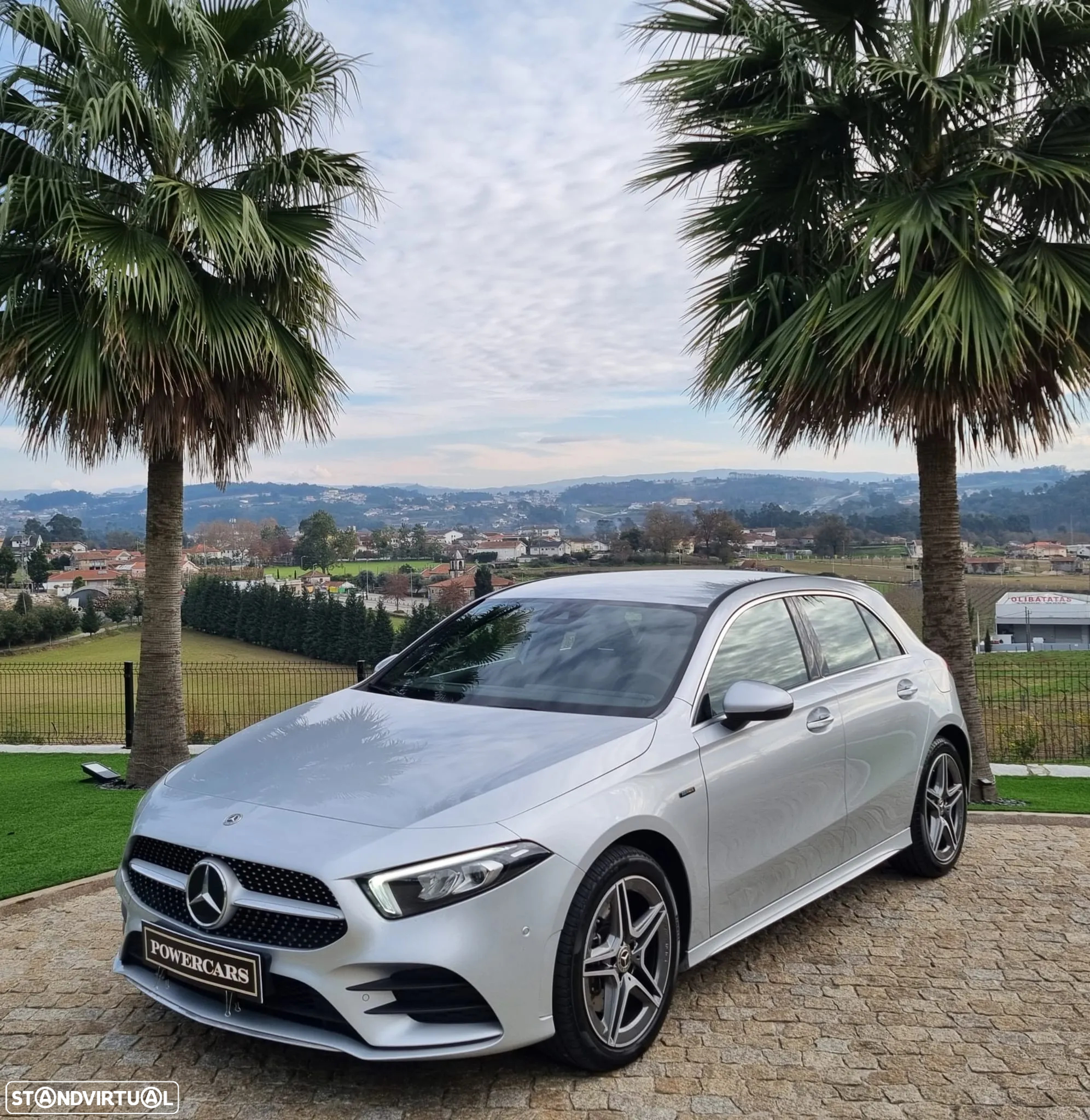 Mercedes-Benz A 250 e AMG Line - 4