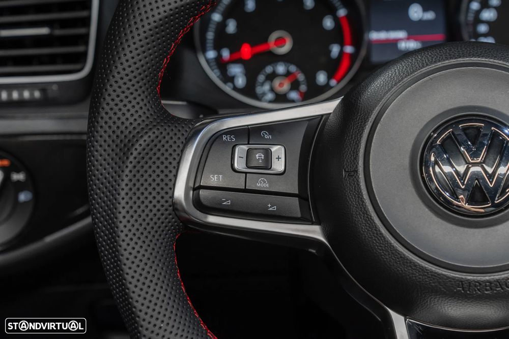 VW Golf 2.0 TSi GTi DSG Performance - 11