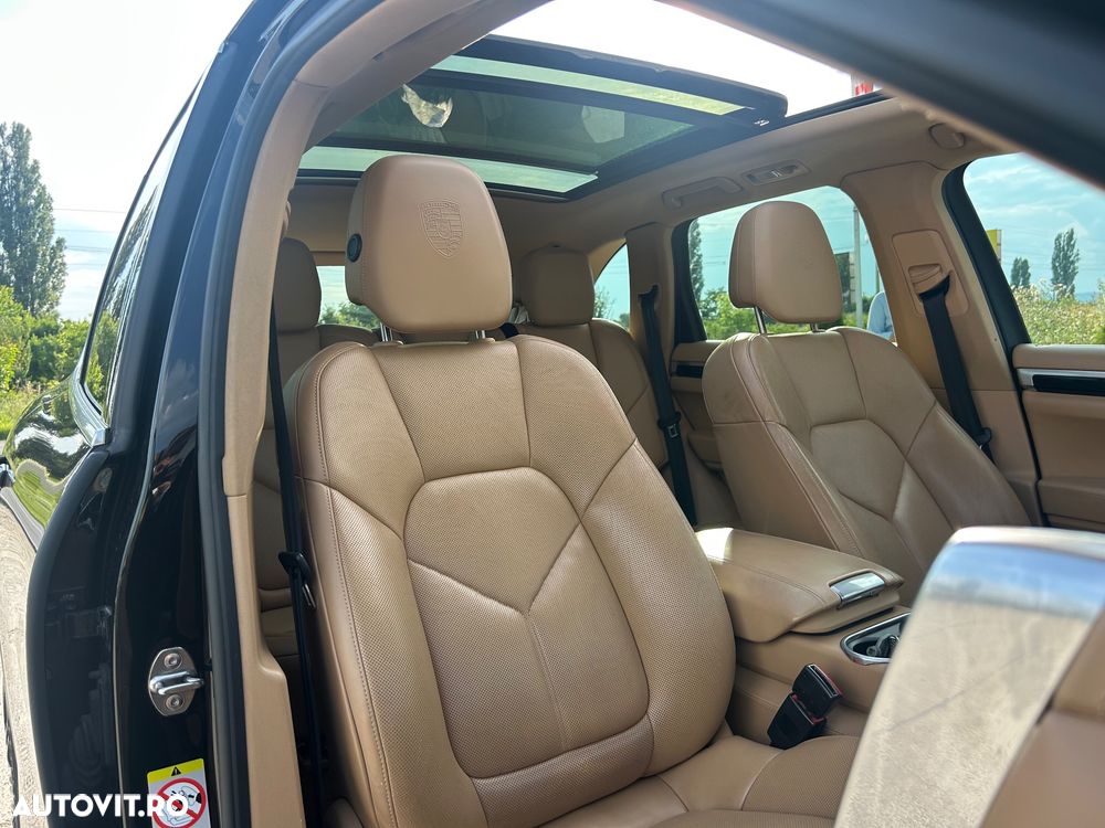 Porsche Cayenne - 22