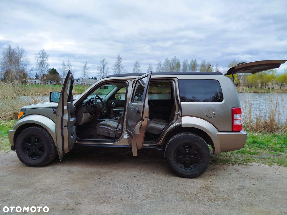 Dodge Nitro - 29