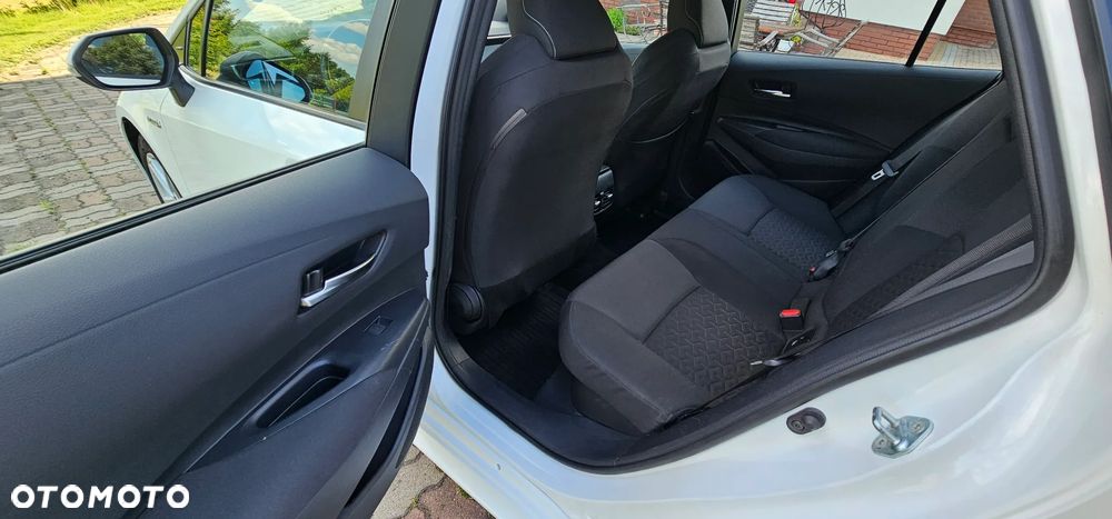 Toyota Corolla 2.0 Hybrid Comfort - 28