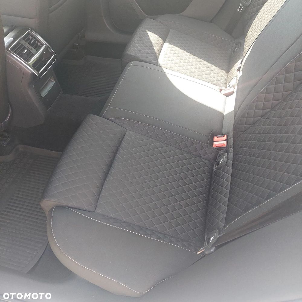 Skoda Superb 2.0 TDI SCR Ambition DSG - 10