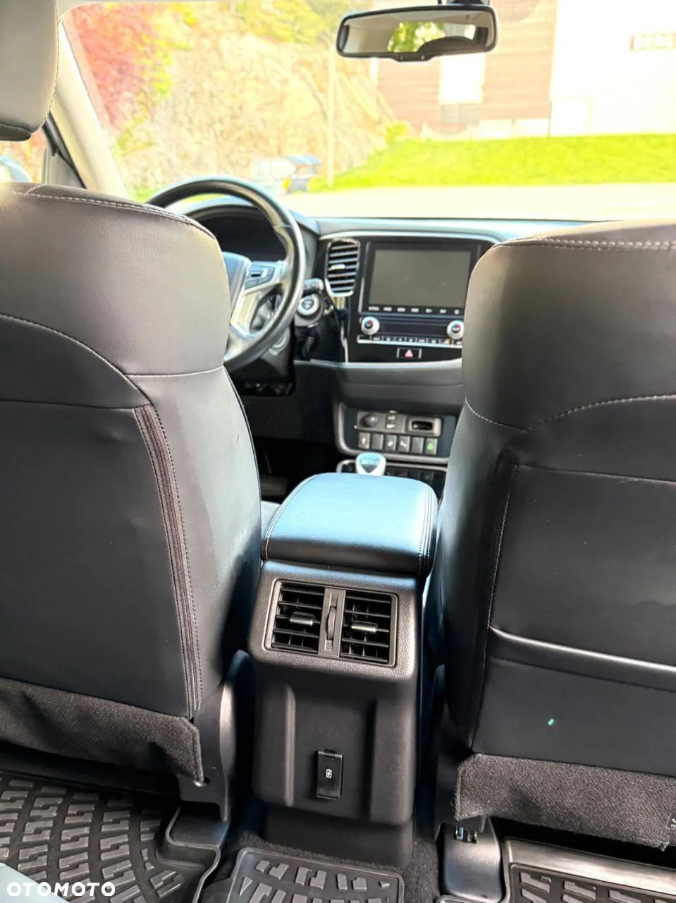 Mitsubishi Outlander PHEV Instyle - 10