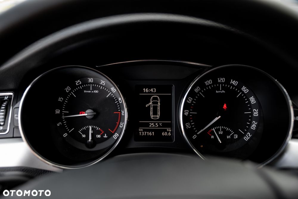 Skoda Superb 2.0 TDI Comfort - 28