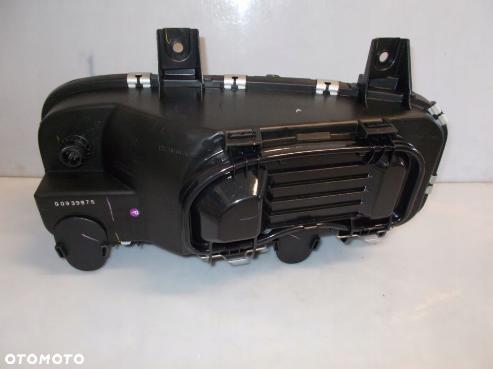 REFLEKTOR PRAWY MERCEDES ATEGO Z HALOGENEM 1996- - 2