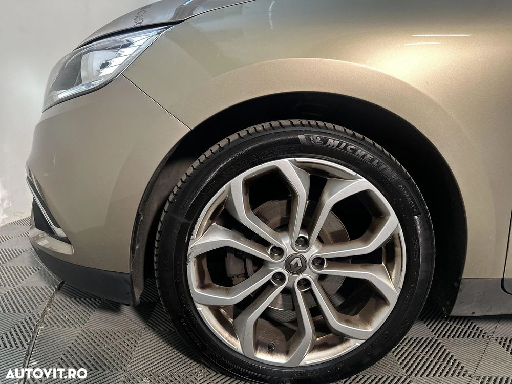 Renault Grand Scenic - 13