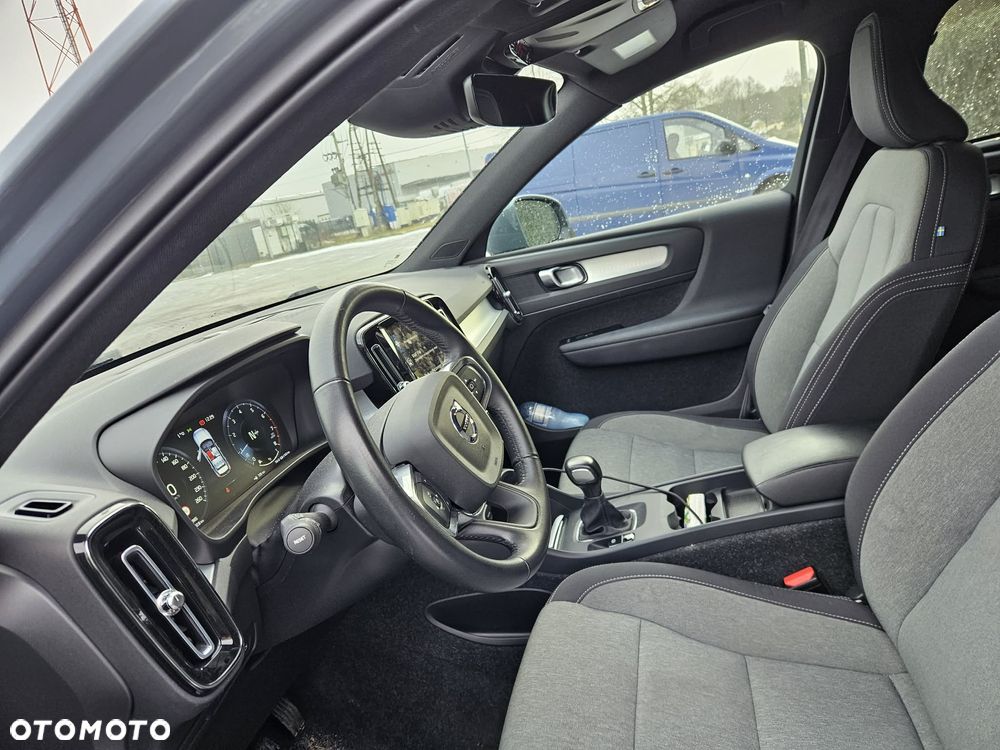 Volvo XC 40 T3 Momentum - 16